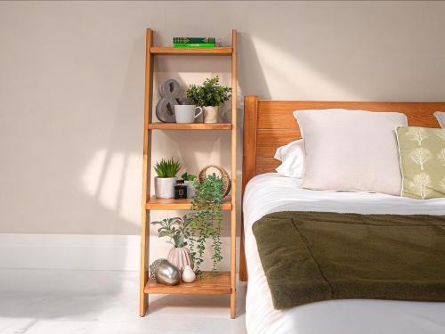 4 tier wooden ladder shelf by get laid beds