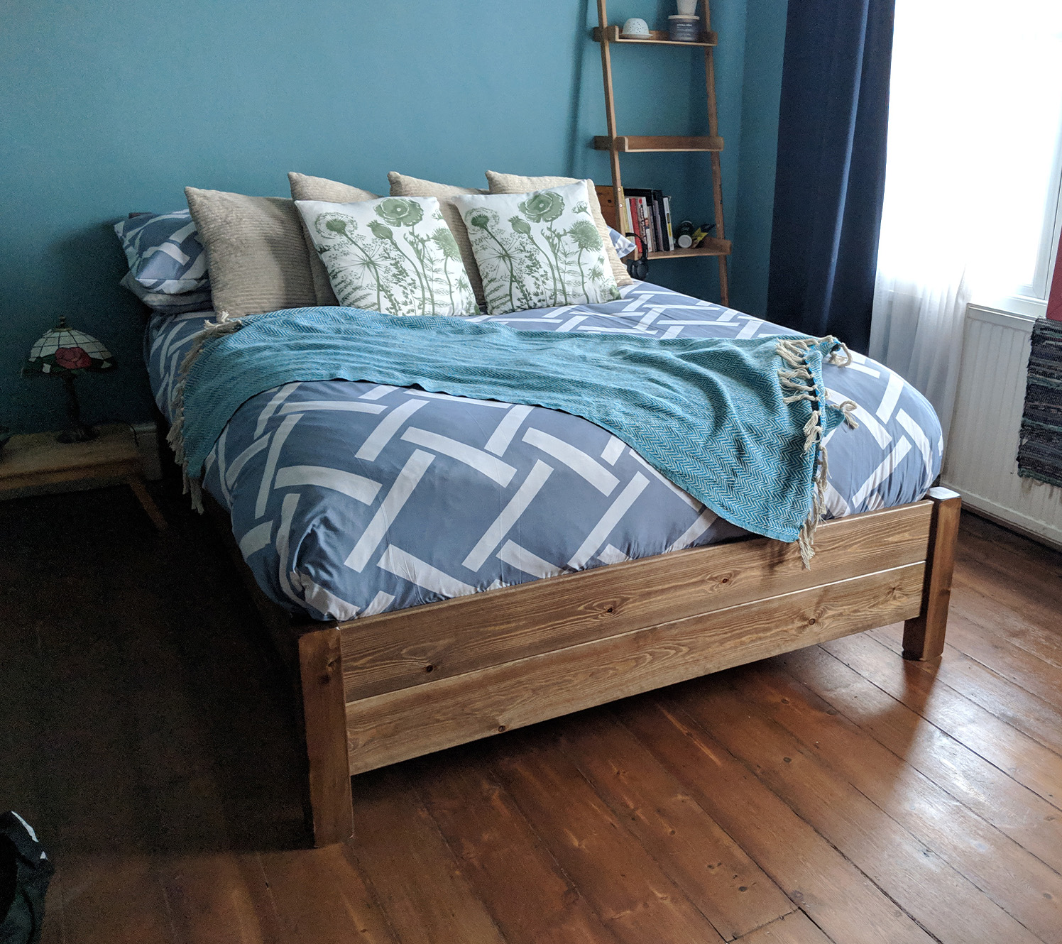 Textures superposées pour idées de chambre gris et bleu